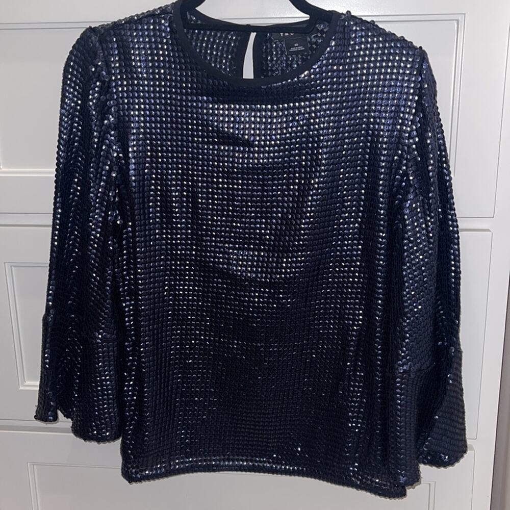Trouve Women's Sequin 3/4 Bell Sleeve Blouse Navy XS - Picture 3 of 7
